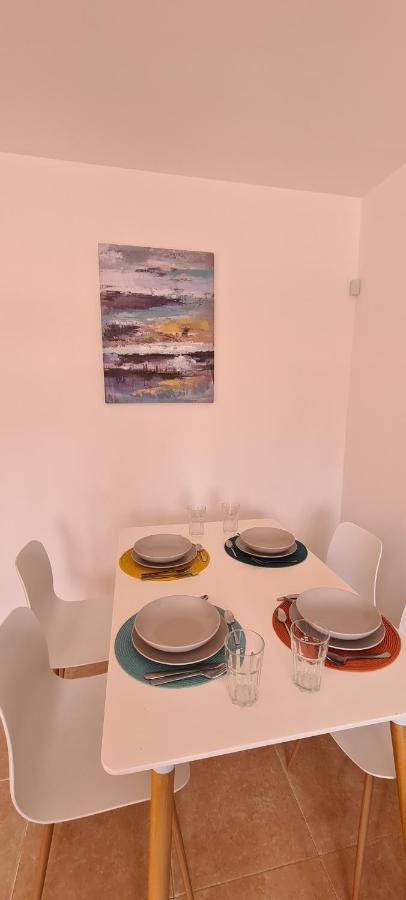 Beautiful Garden Flat Nearly Refurbished Free Wifi Lägenhet Corralejo Exteriör bild